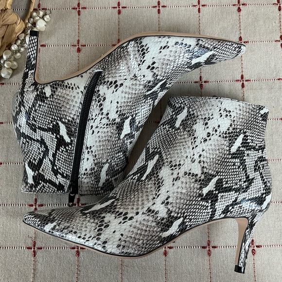 Tony Bianco Elia Snakeskin Embossed Leather Pointed Toe Ankle Boots sz 6 Booties - Picture 7 of 9